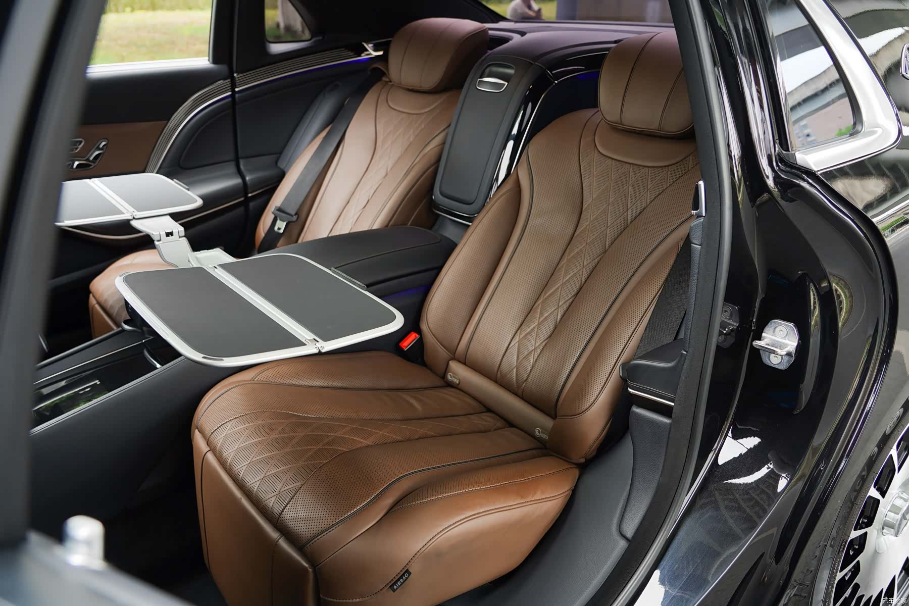 Maybach S-Class, 2019 6