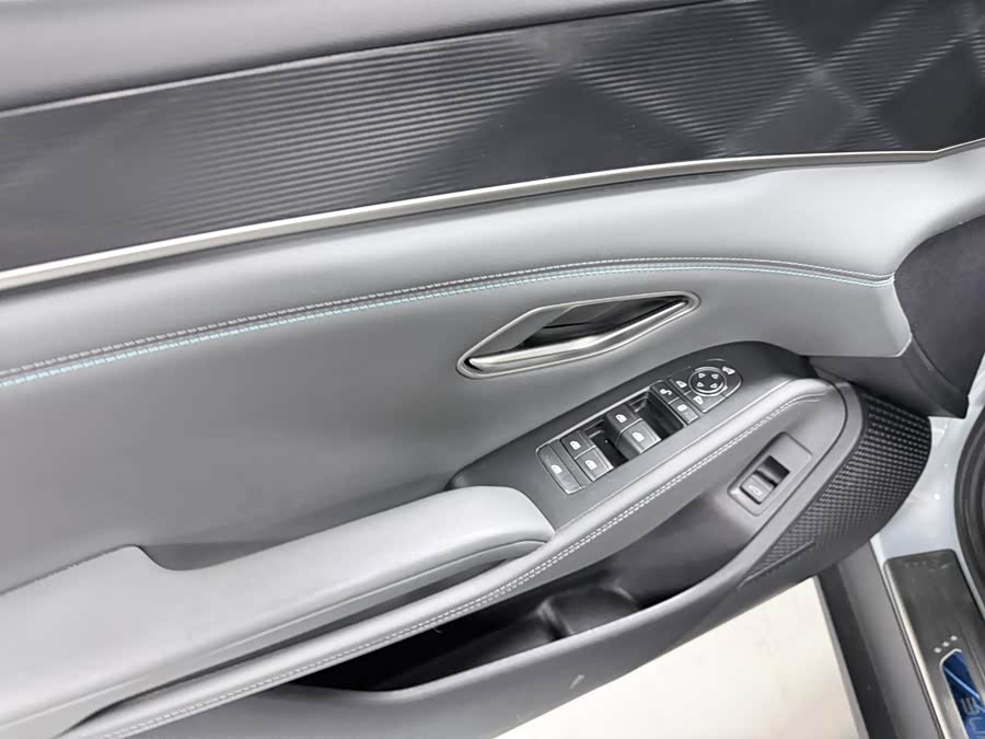 BYD Qin L 2024, фото 9