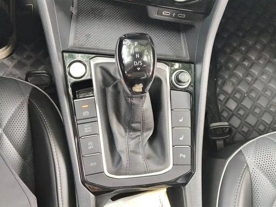 Volkswagen Sagitar Volkswagen Sagitar