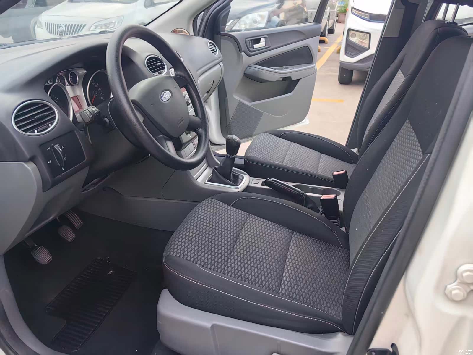 Ford Focus, 2014 4