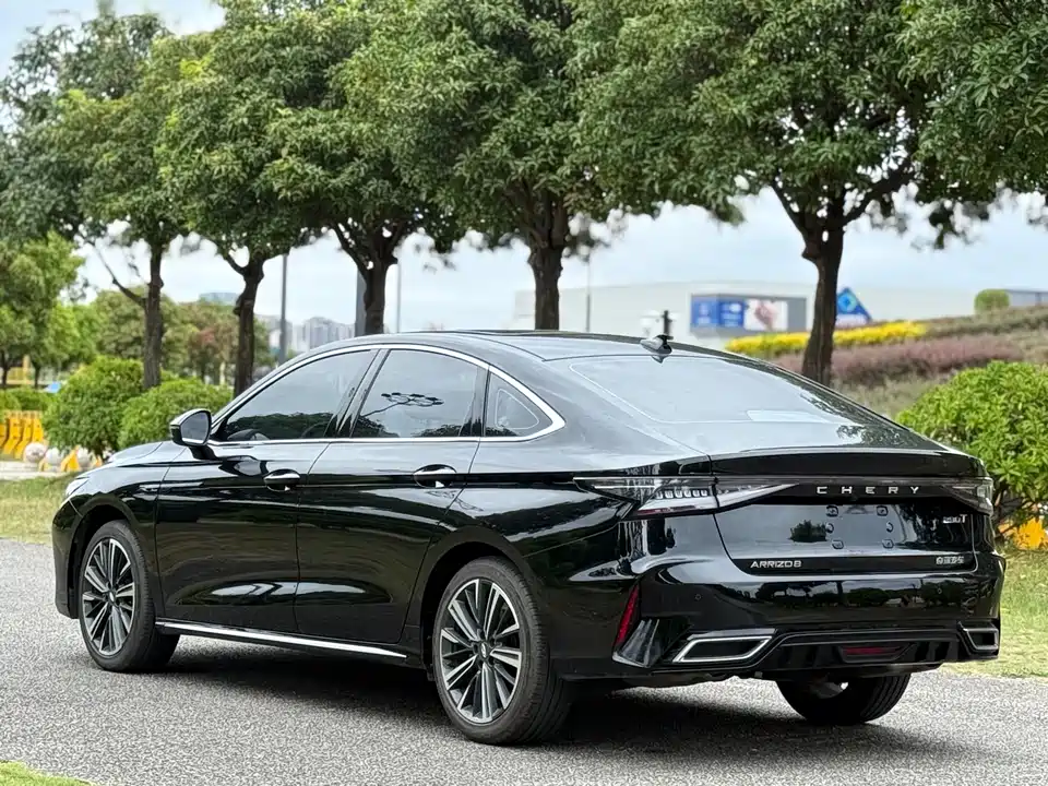 Chery Arrizo 8