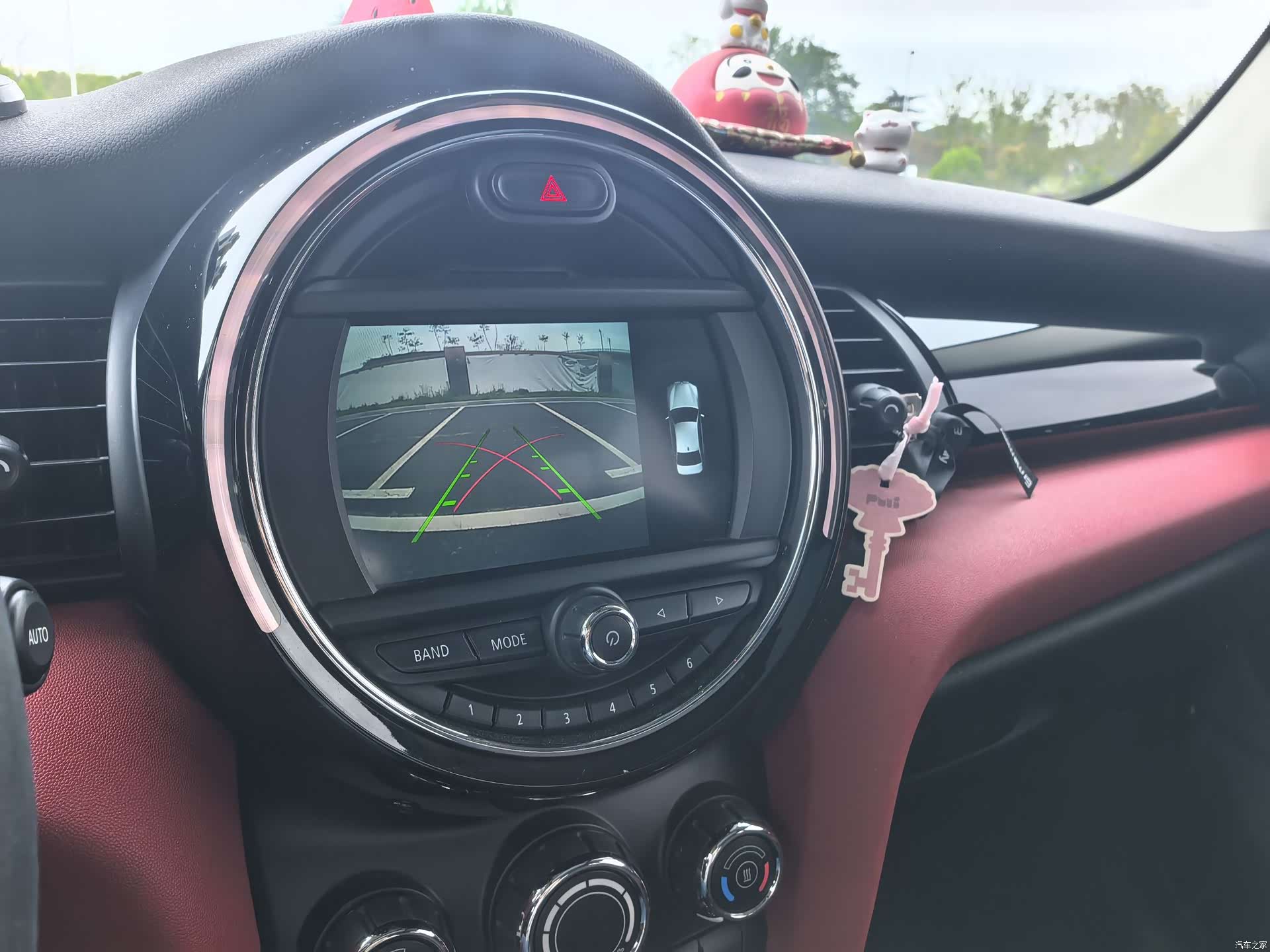 Mini ONE, 2019 15