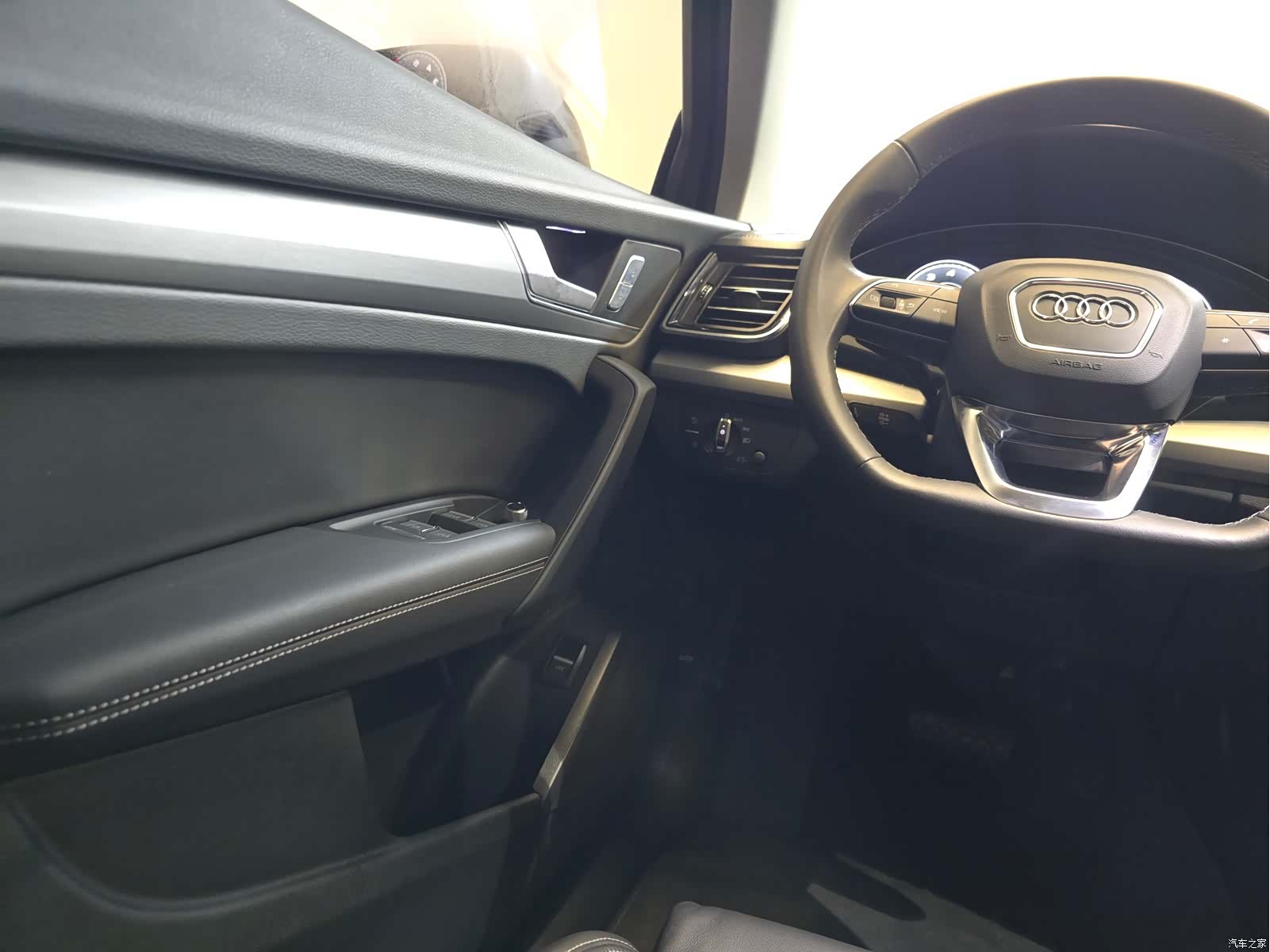 Audi Q5L, 2023 12