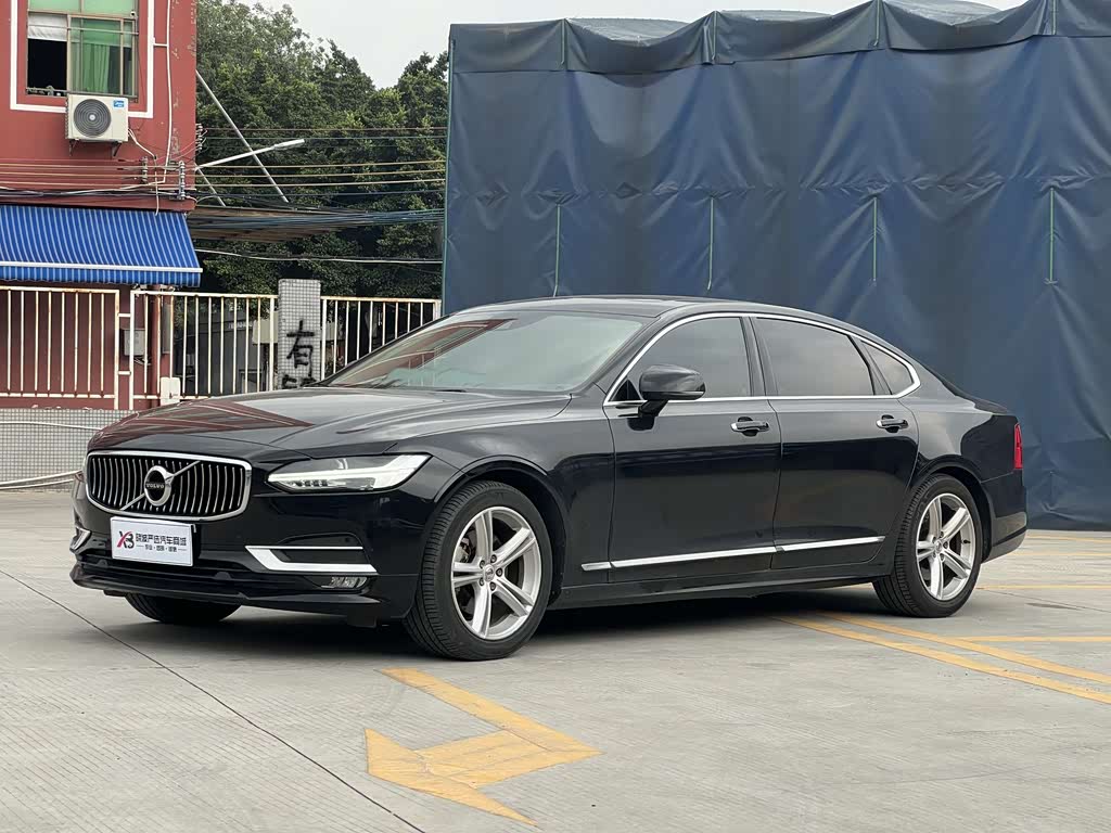 Volvo S90