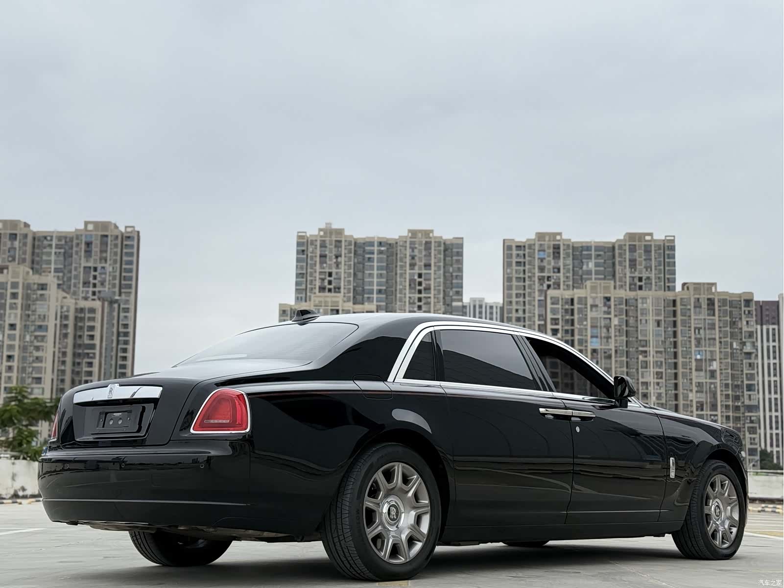 Rolls-Royce Ghost, 2018 13