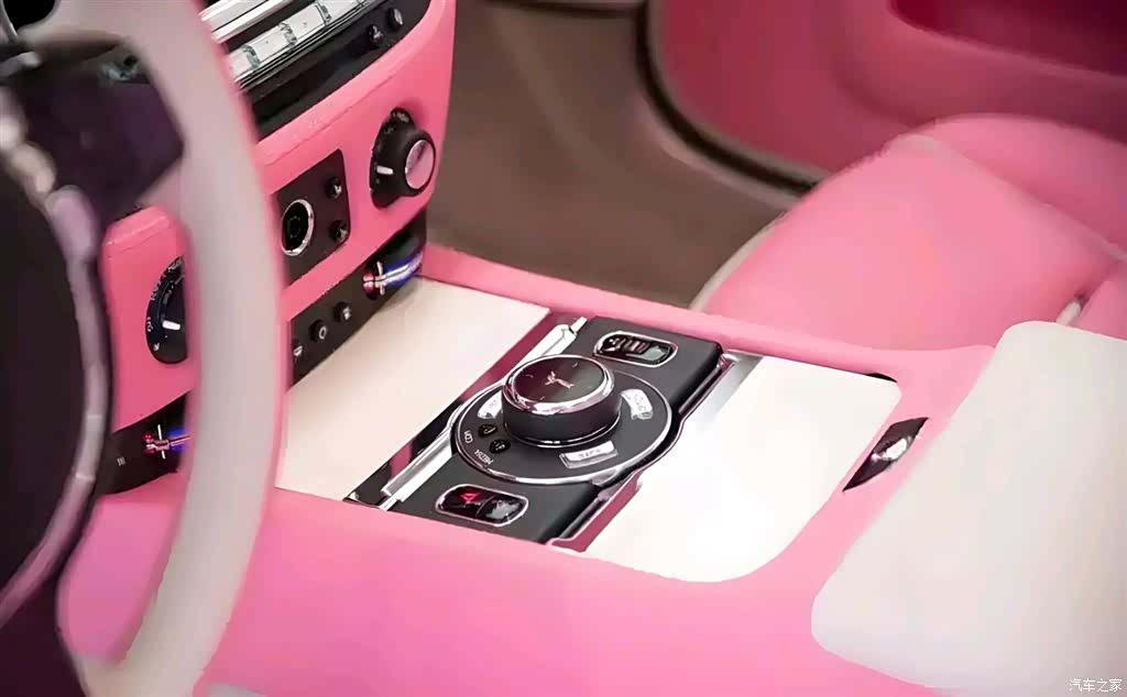 Rolls-Royce Wraith, 2018 6