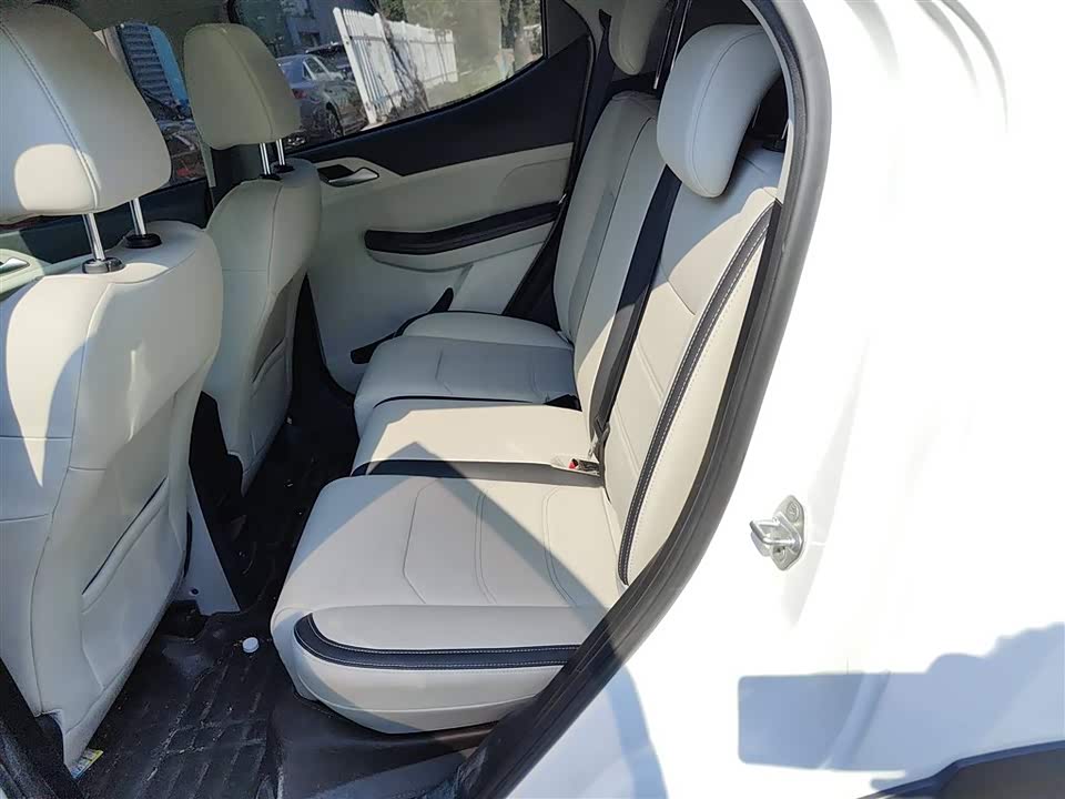 BYD Yuan Pro BYD Yuan Pro