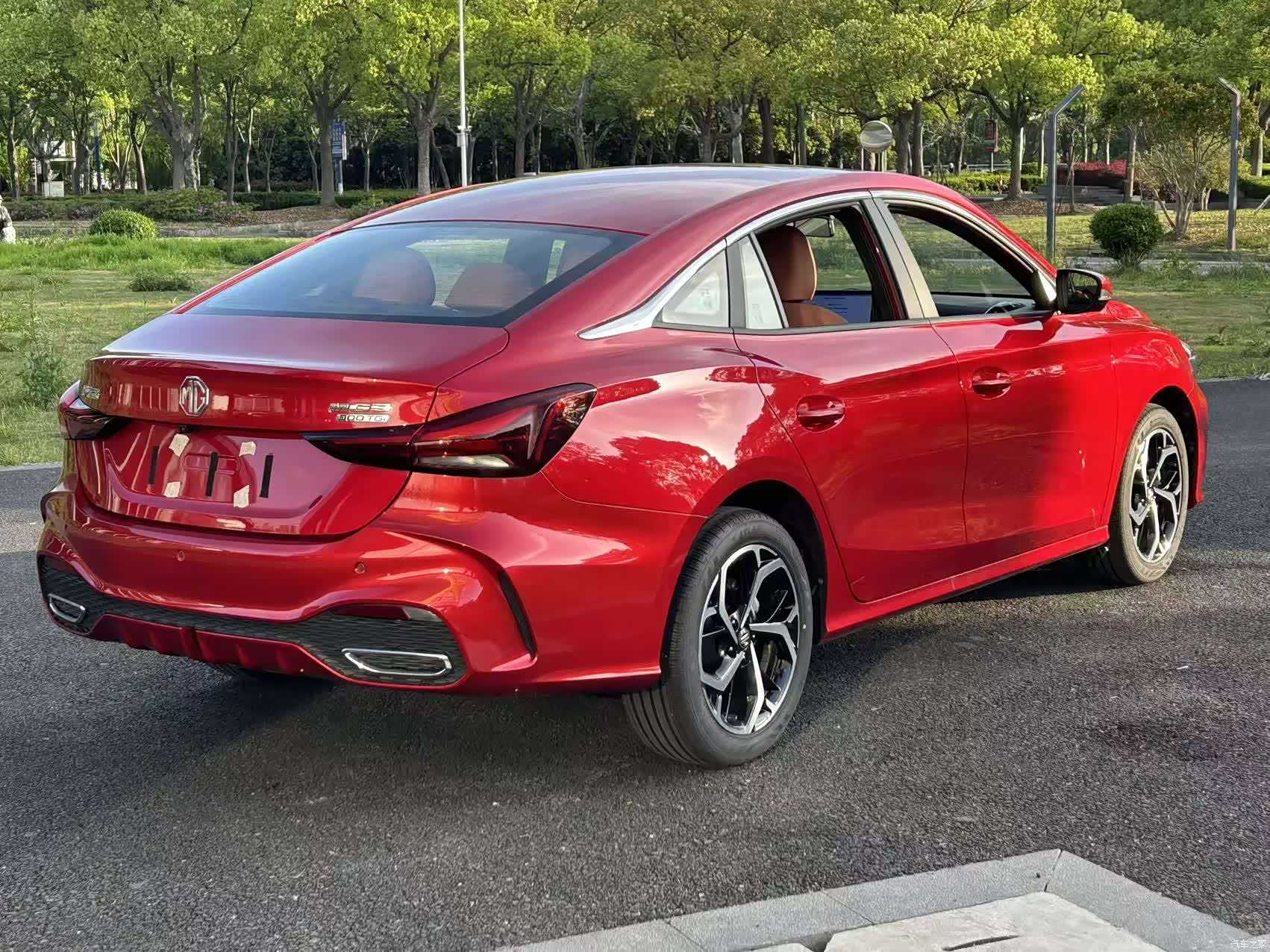 MG MG5, 2025 12