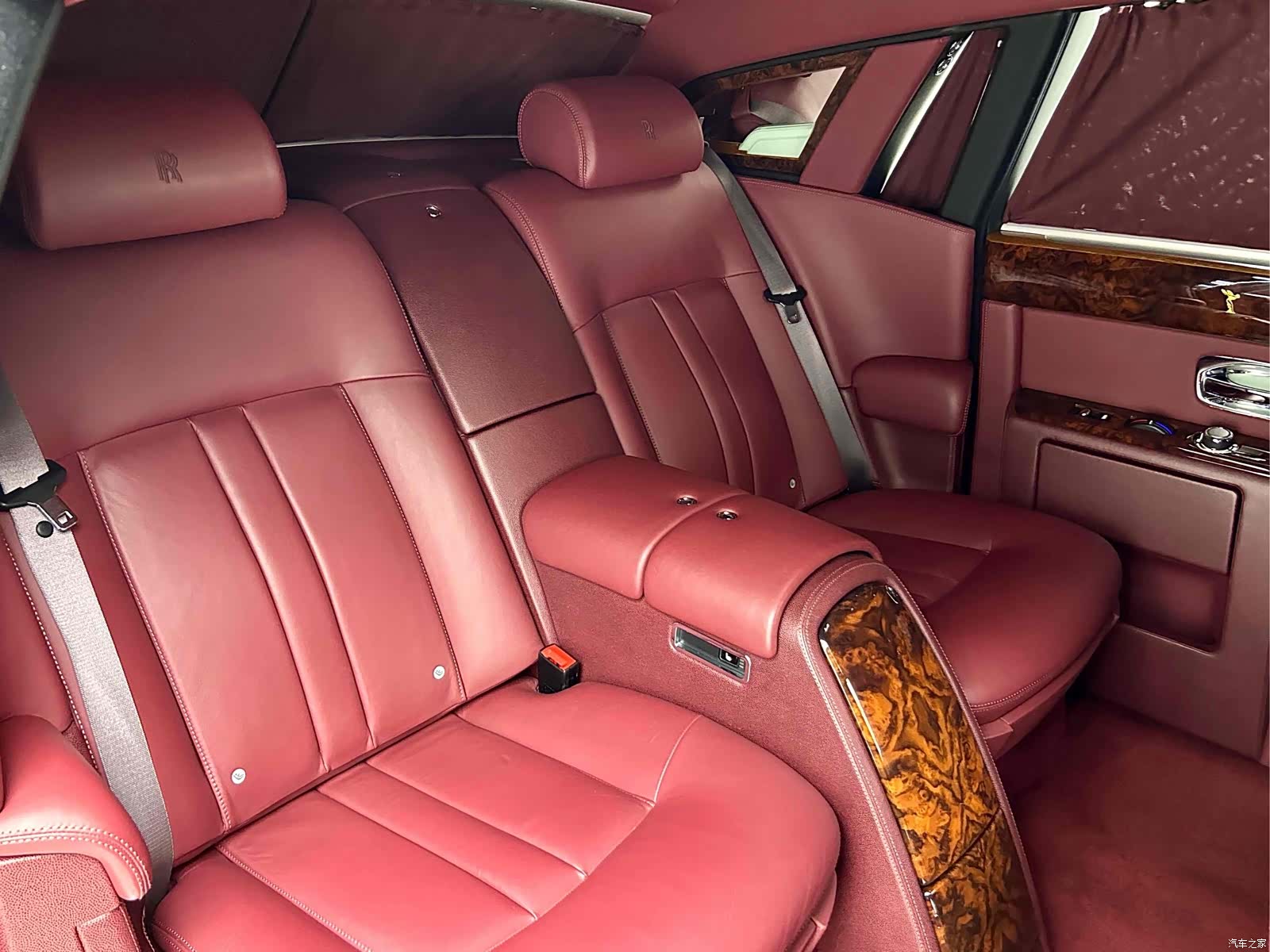 Rolls-Royce Phantom, 2013 11