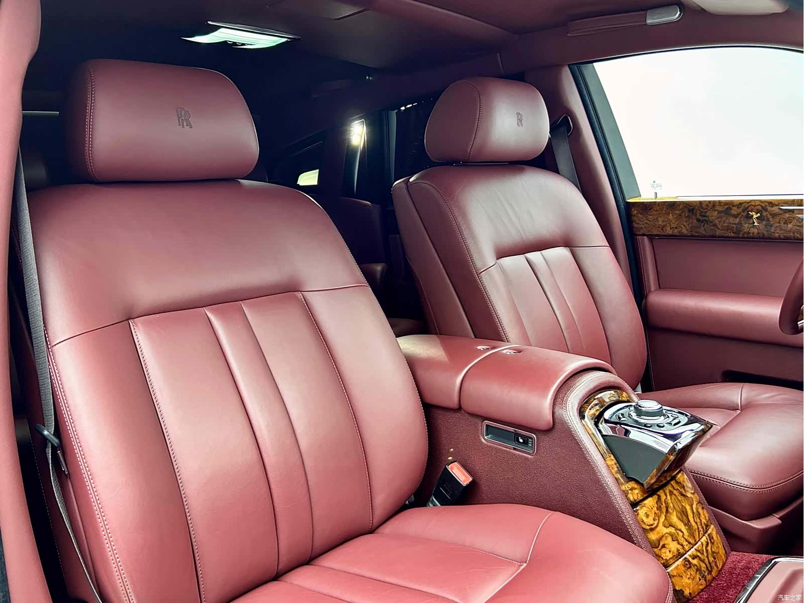 Rolls-Royce Phantom, 2013 13