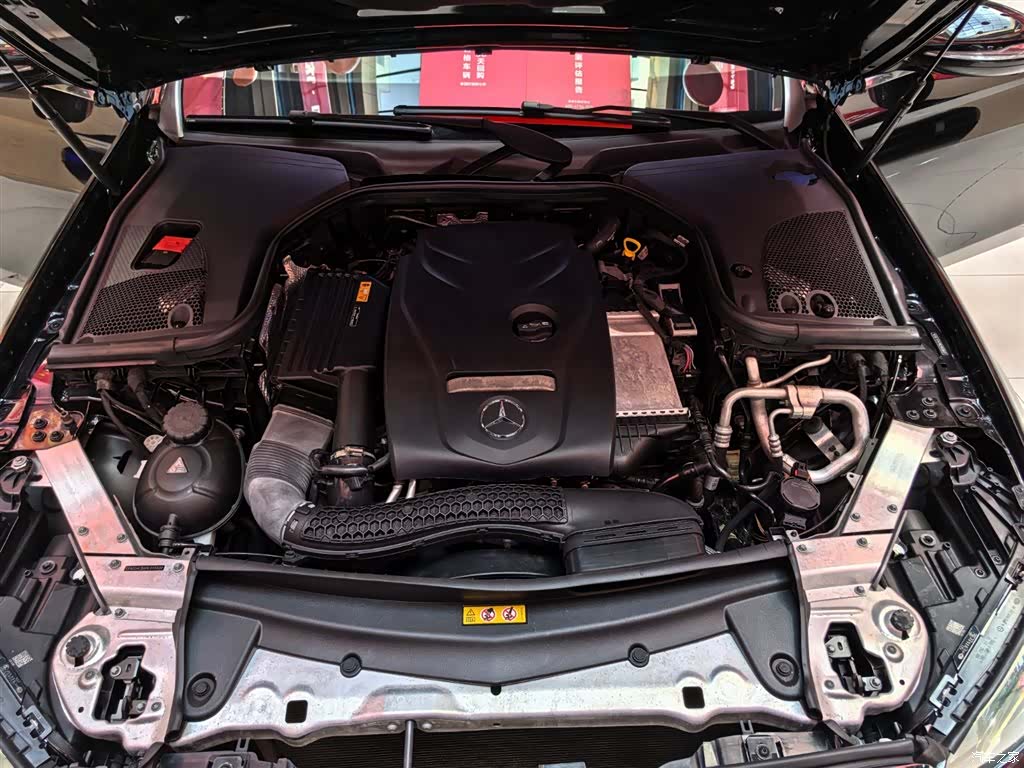 Mercedes-Benz E-Class, 2017 24