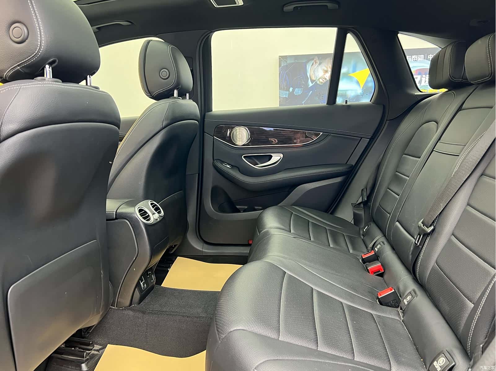 Mercedes-Benz GLC, 2019 9