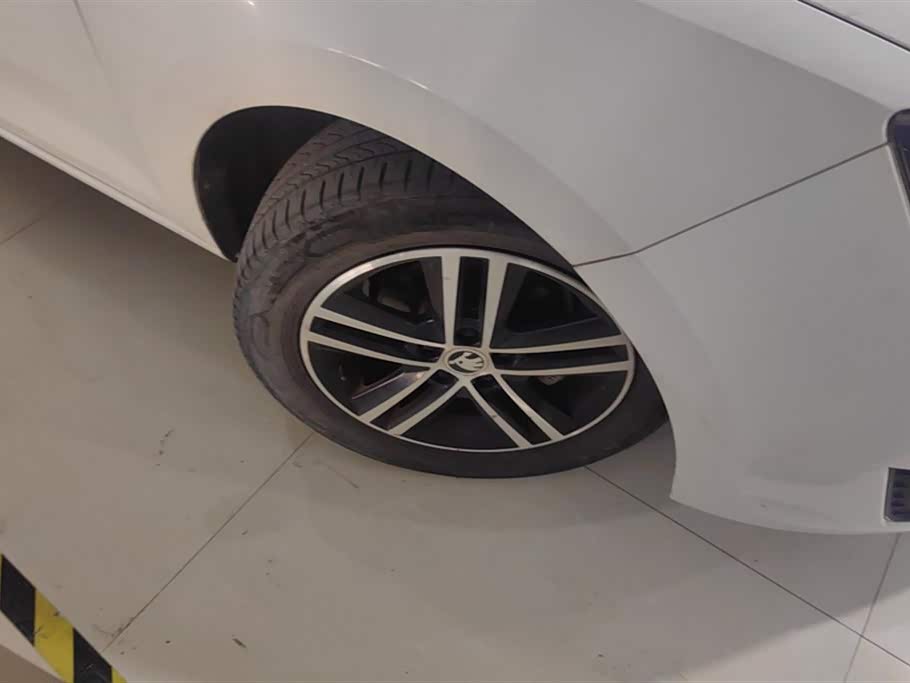 Skoda Xindong