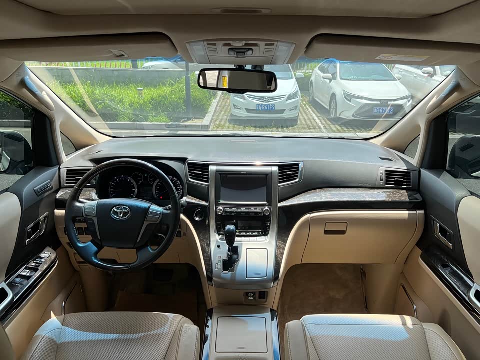 Toyota Elfa