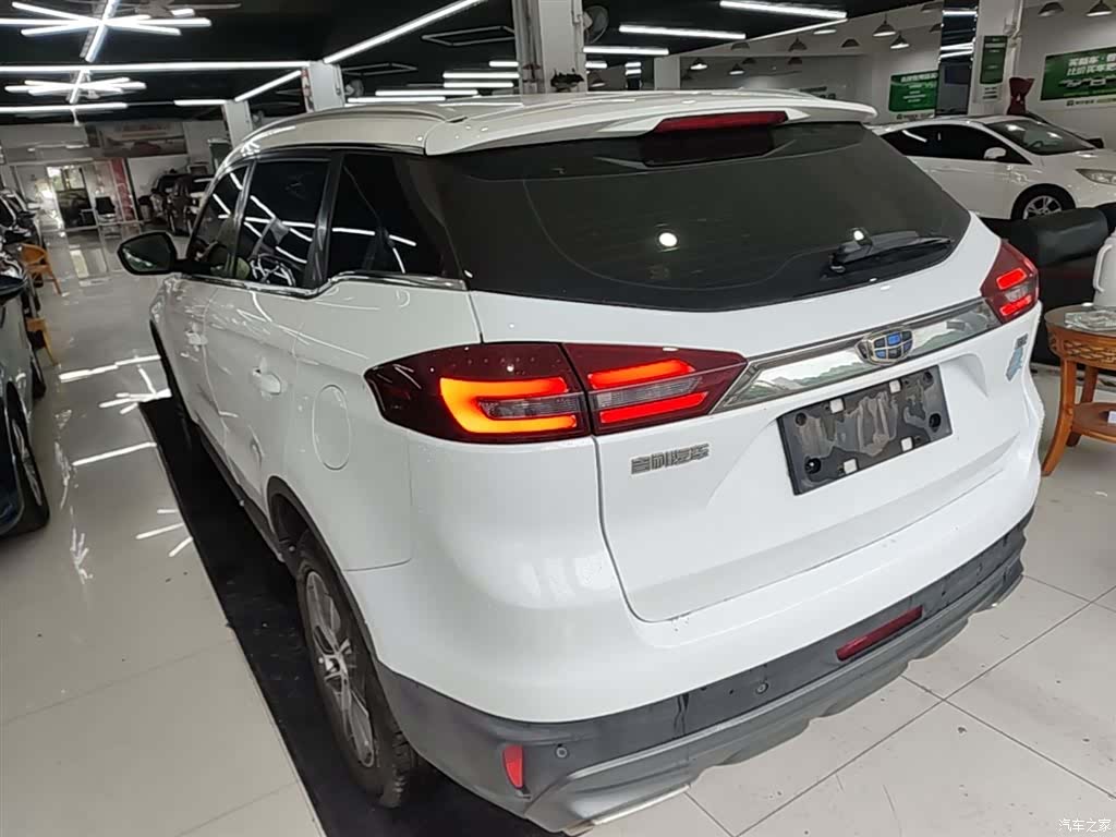 Geely Boyue, 2018 все фото