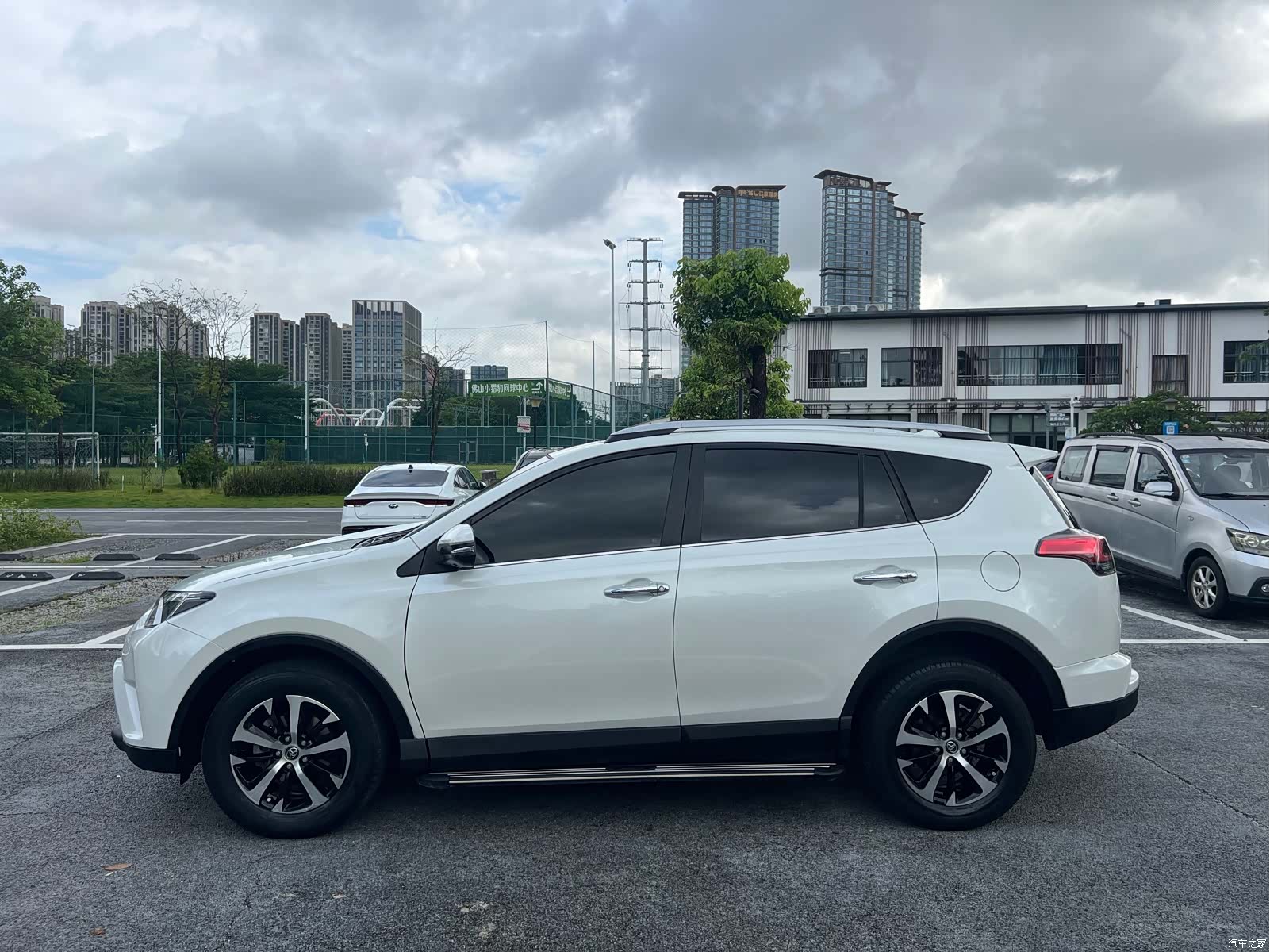 Toyota RAV4, 2019 7