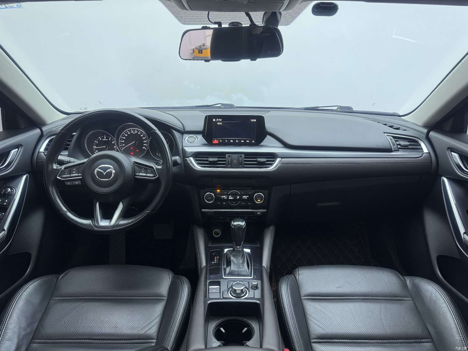 Mazda Atenza, 2018 10