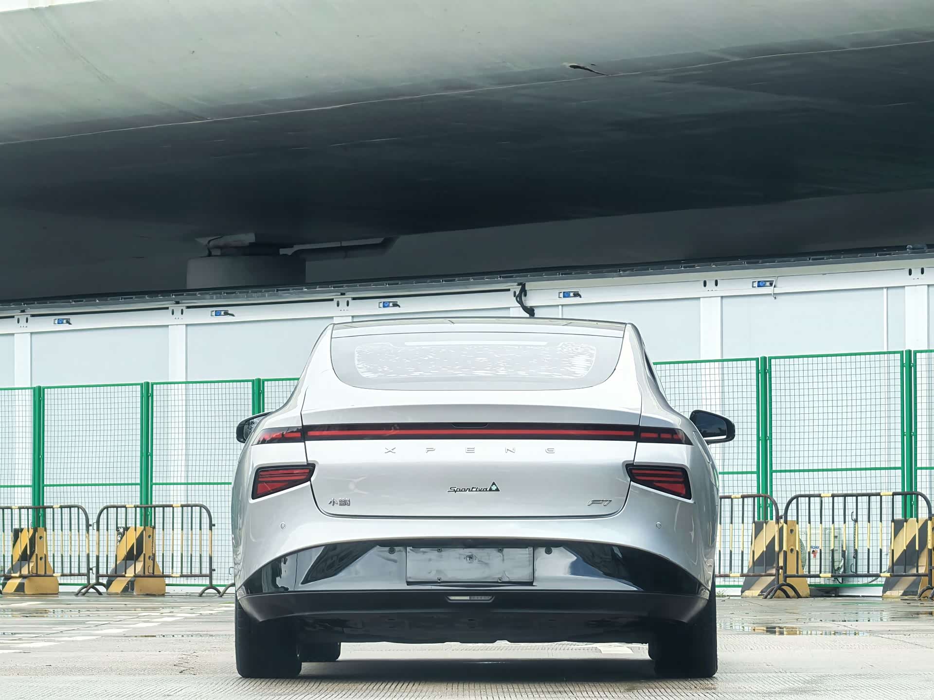 Xpeng P7, 2021 8