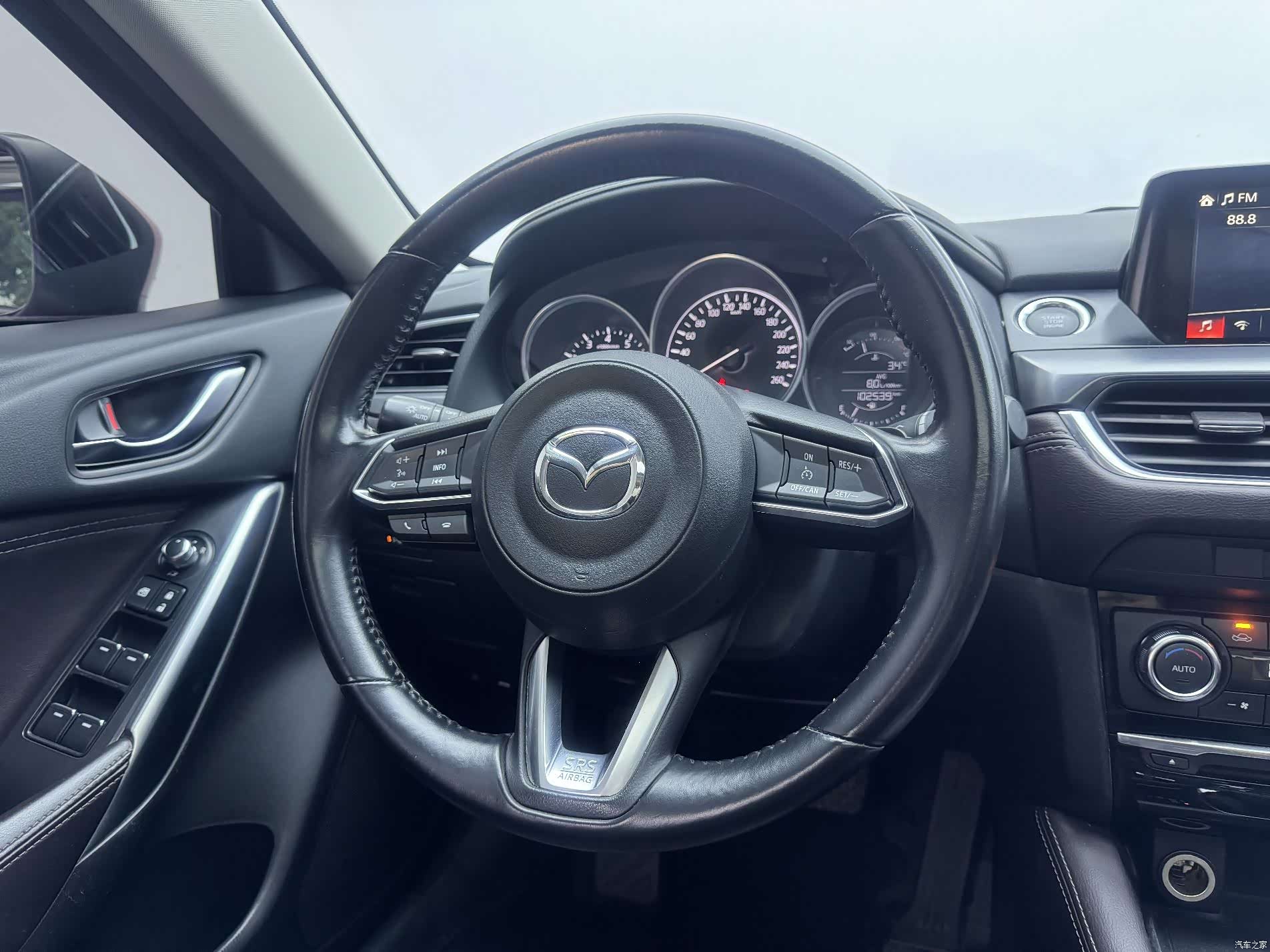 Mazda Atenza, 2018 7
