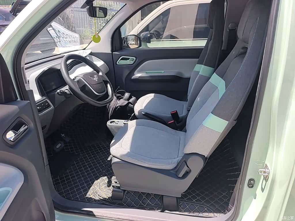 Wuling MINIEV, 2021 11