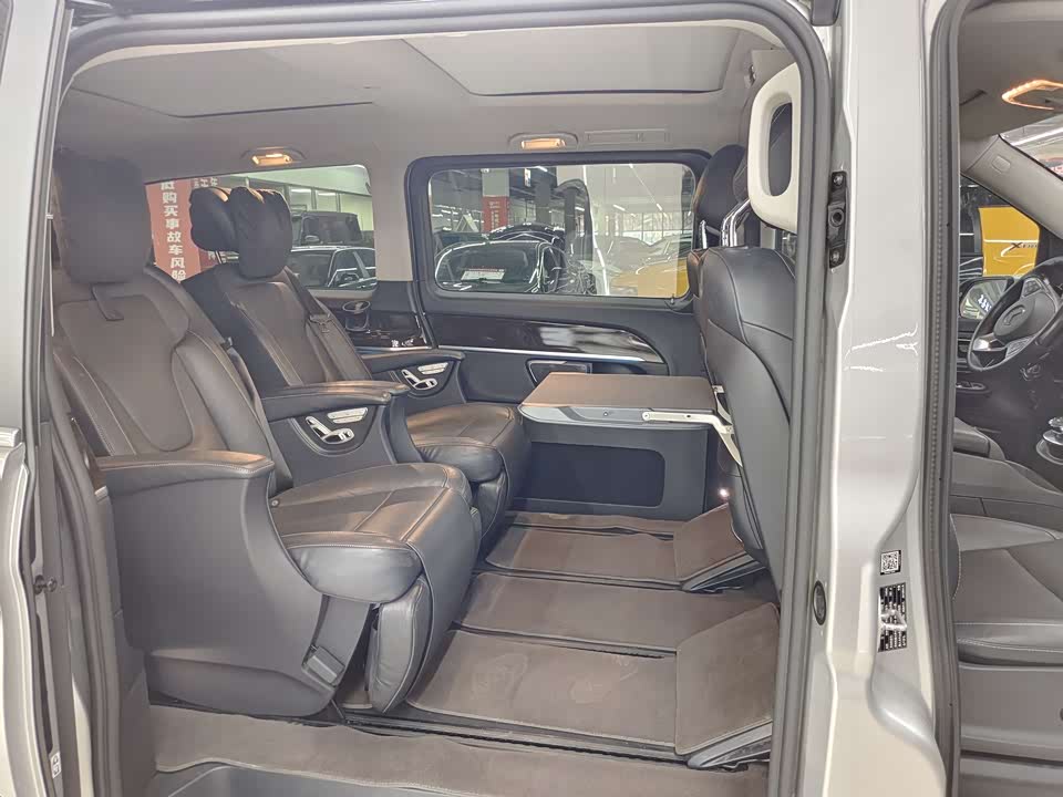 Mercedes-Benz V-class