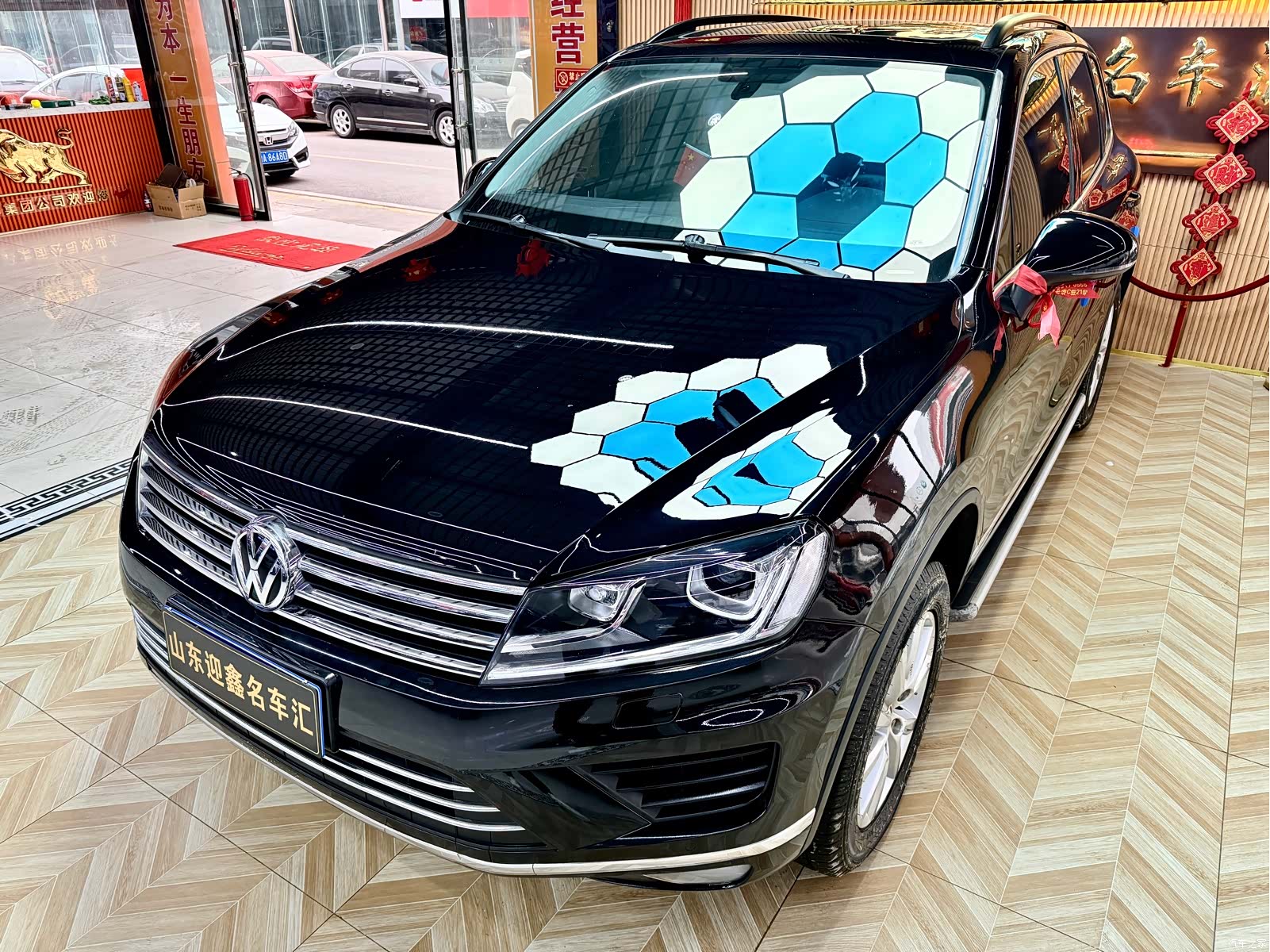Volkswagen Touareg, 2017 все фото