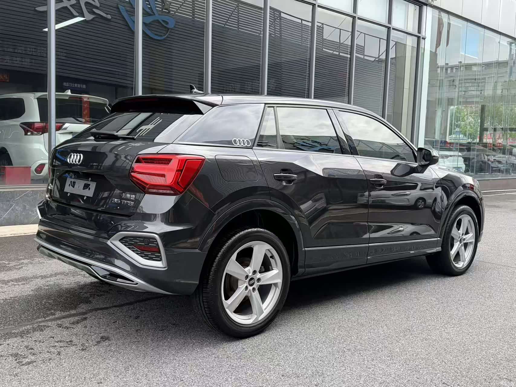 Audi Q2L, 2022 12