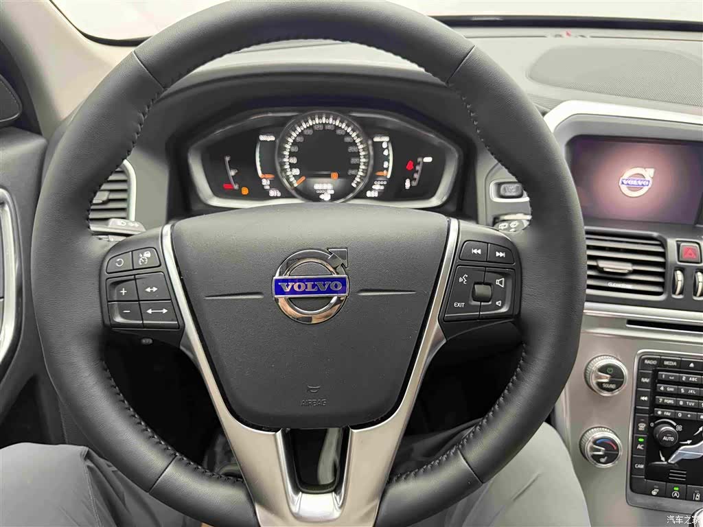 Volvo XC60, 2017 18