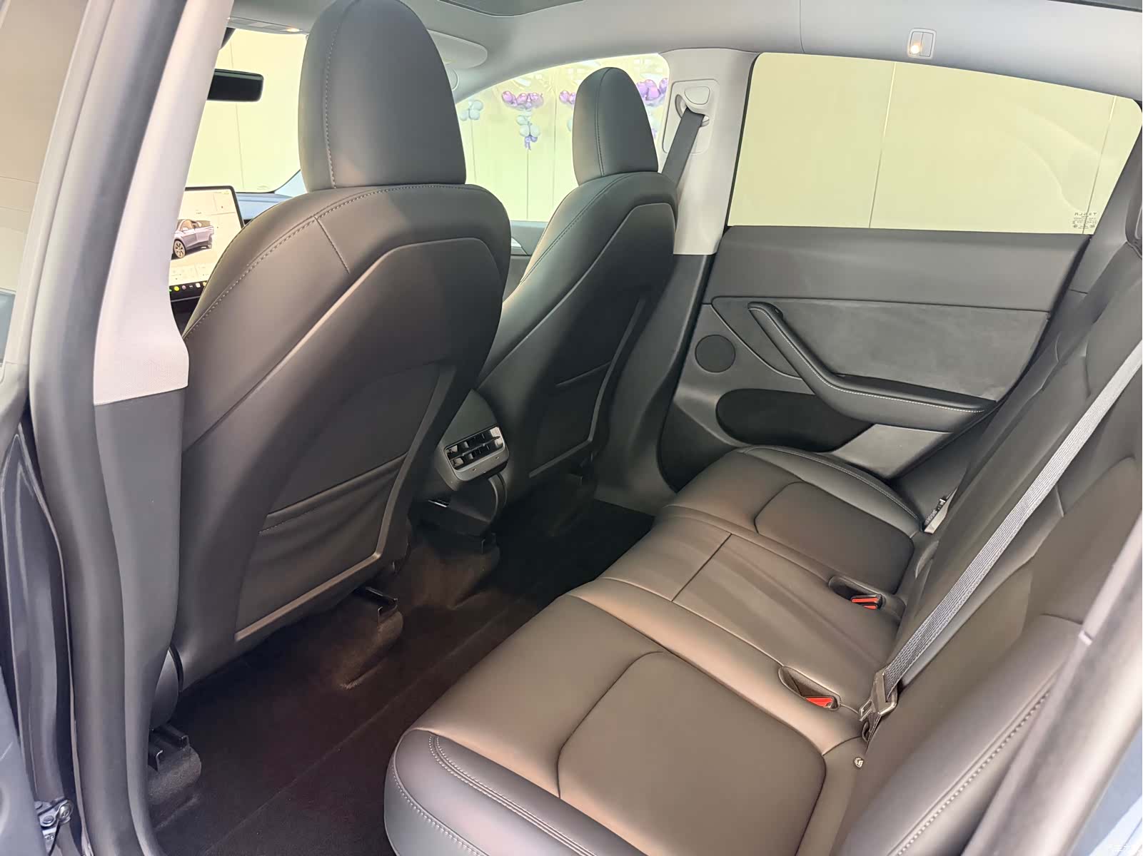 Tesla Model Y, 2024 11