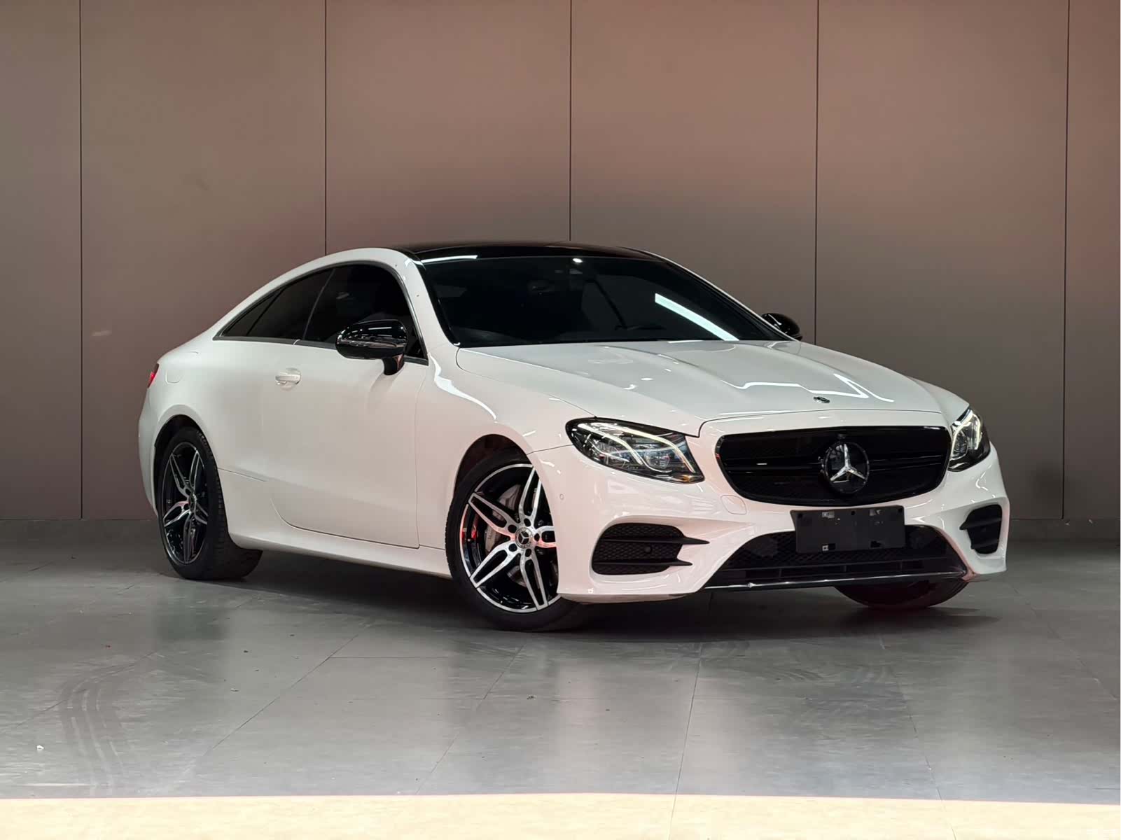 Mercedes-Benz E-Class, 2018 3