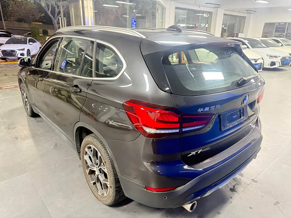 BMW X1