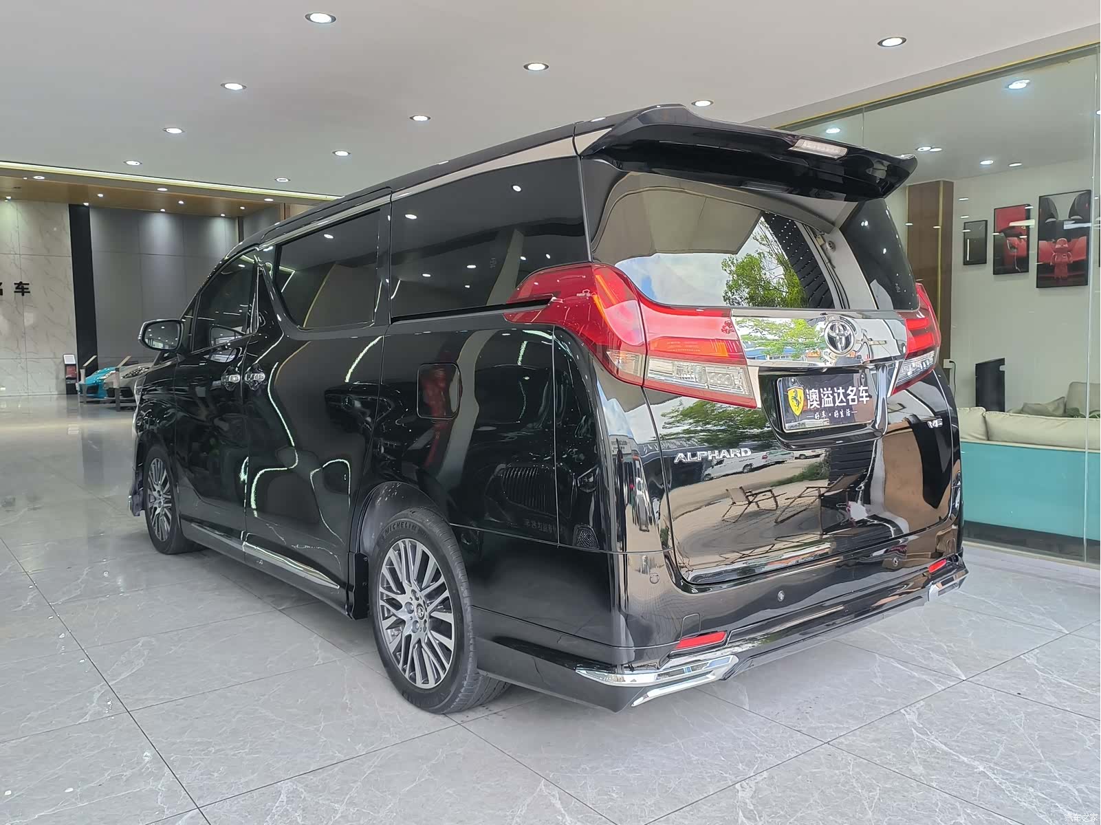 Toyota Alphard, 2018 19