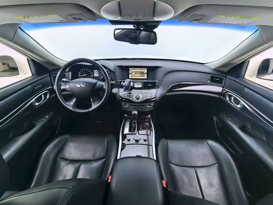 Infiniti Q70 Infiniti Q70