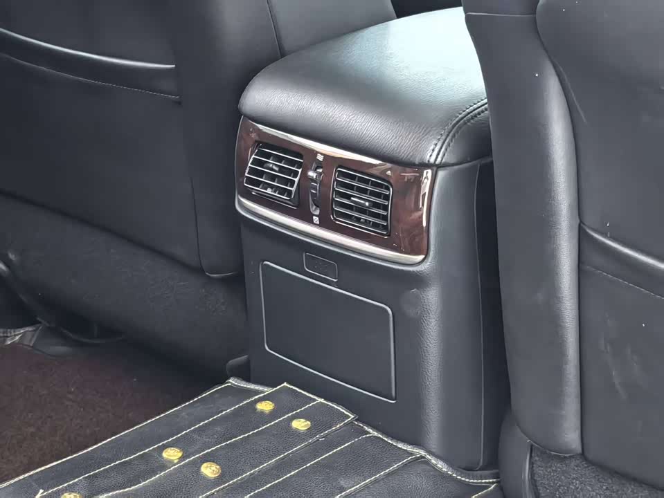 Infiniti Q70 Infiniti Q70