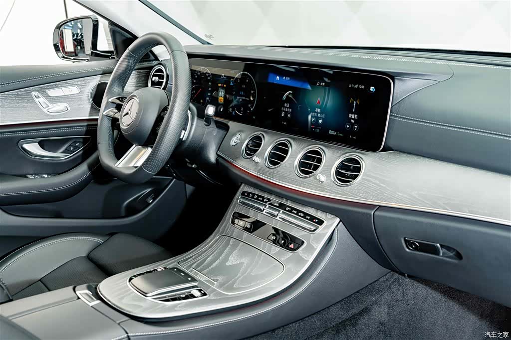 Mercedes-Benz E-Class, 2024 17