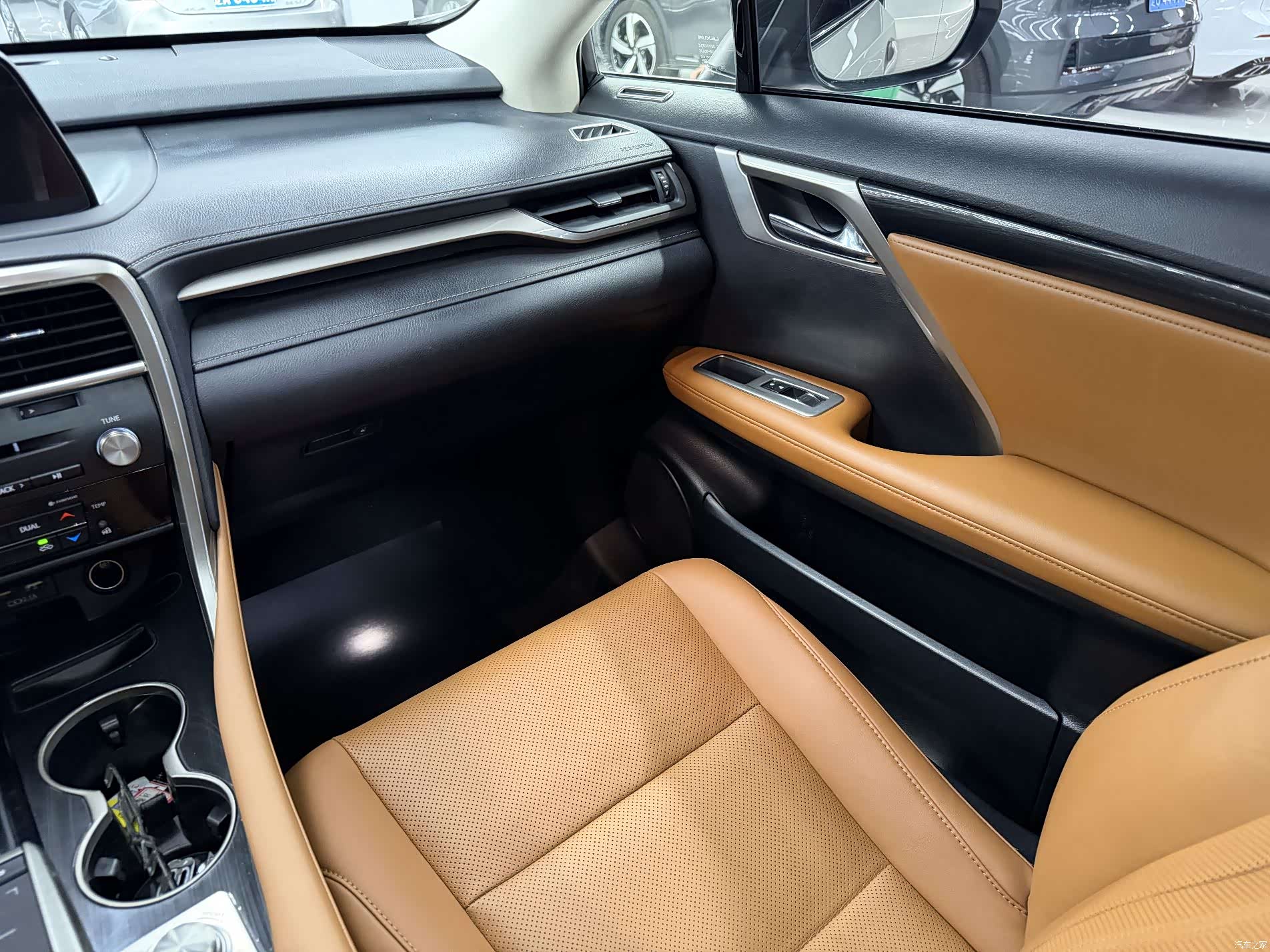 Lexus RX, 2019 9