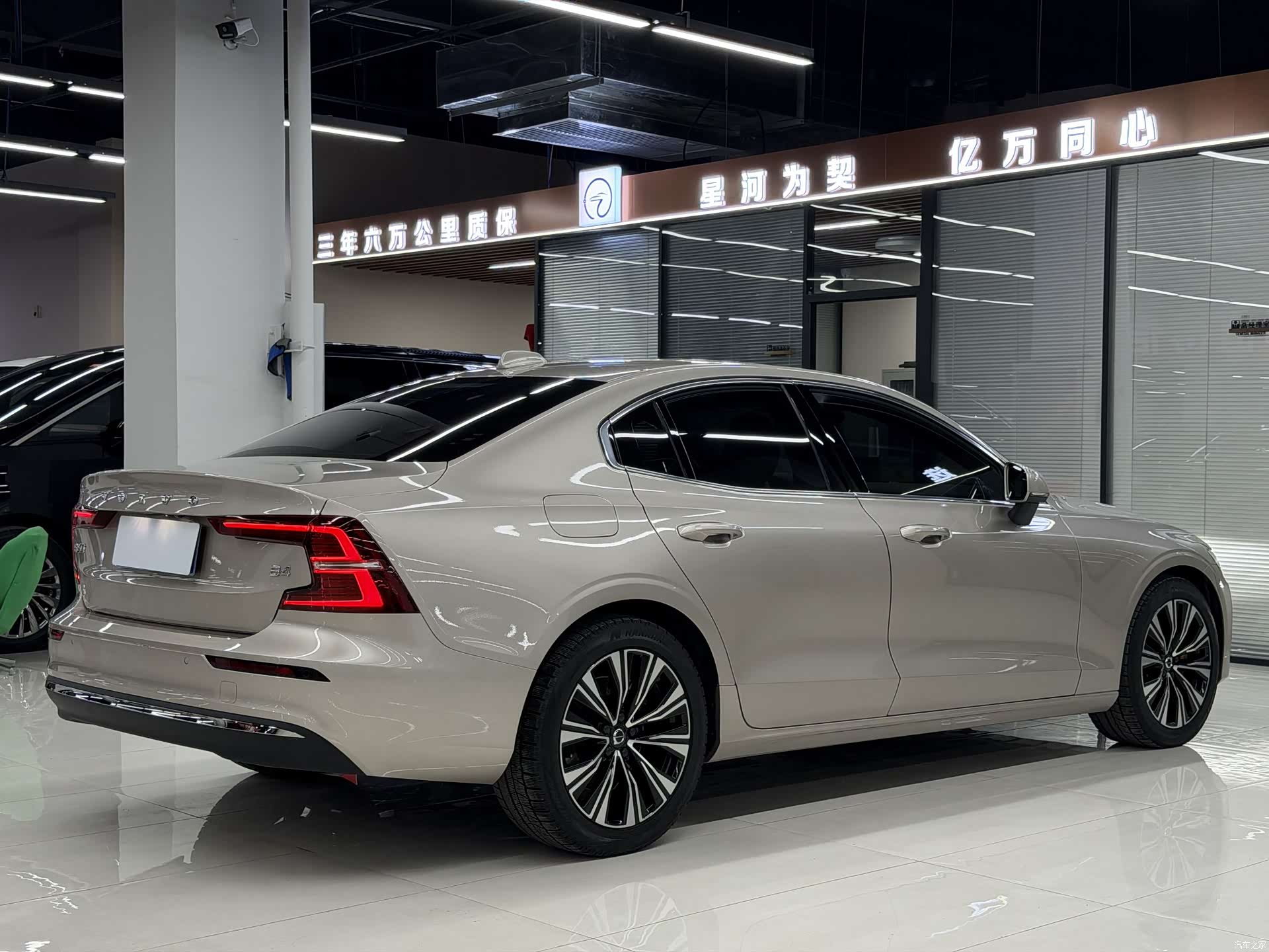 Volvo S60, 2023 18