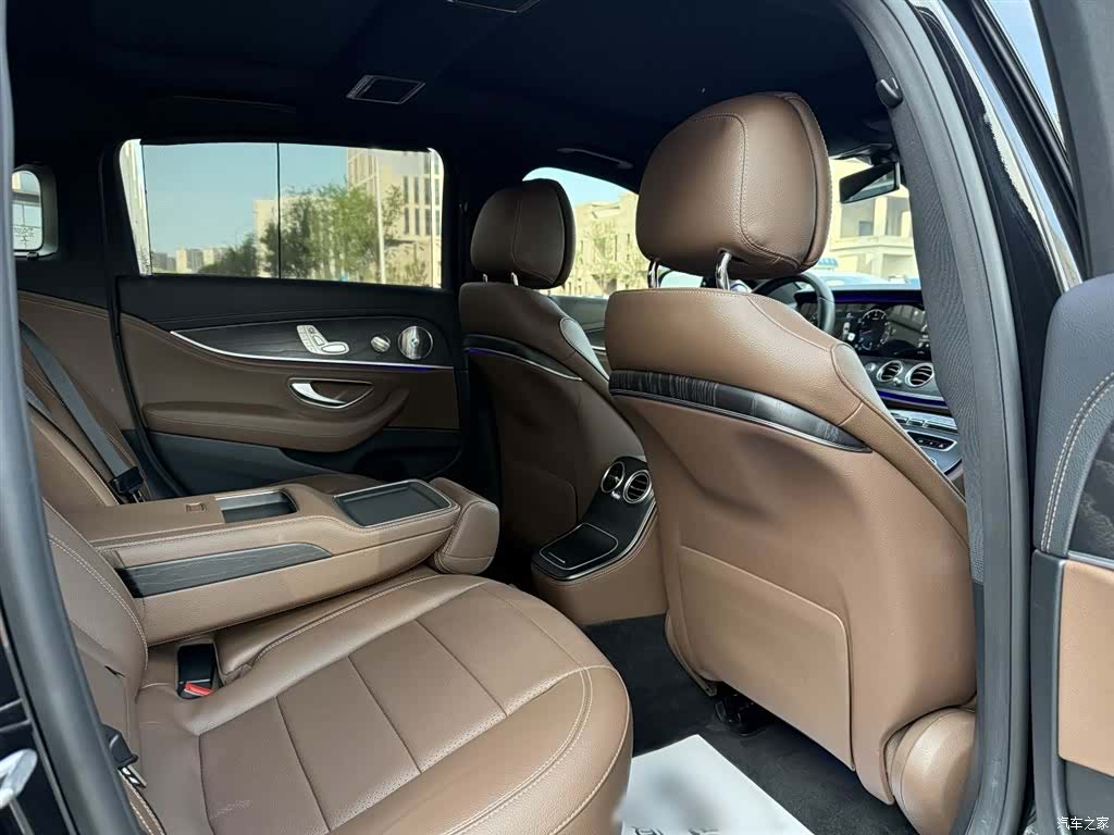 Mercedes-Benz E-Class, 2020 4