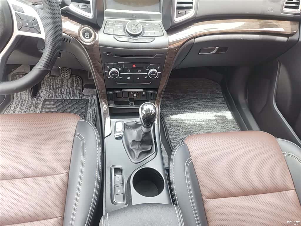 BAIC S6, 2016 14