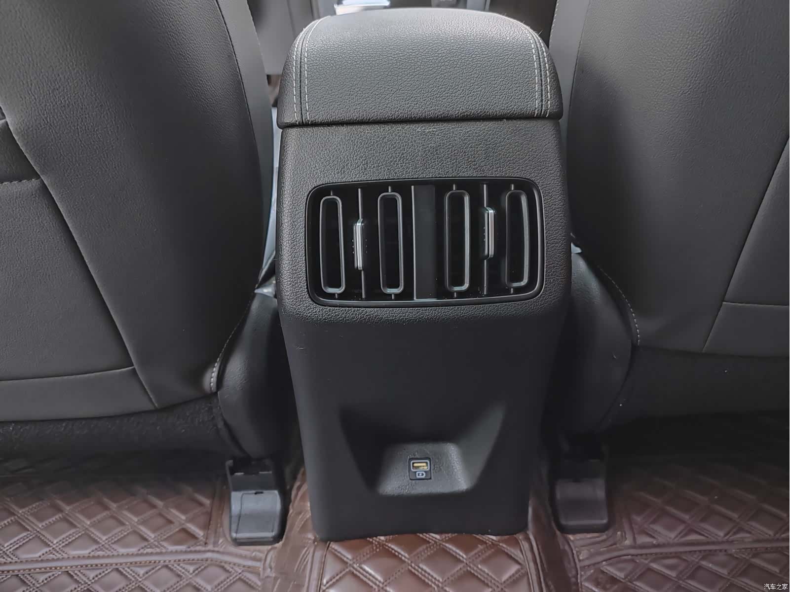 Hyundai ix35, 2023 18