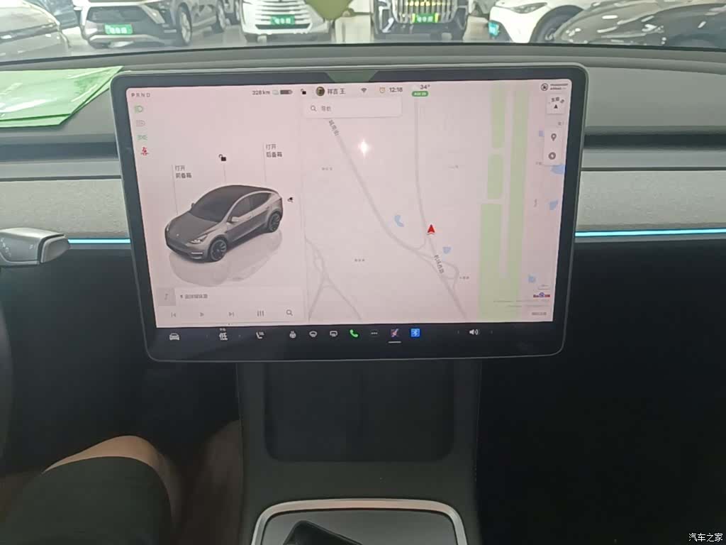 Tesla Model Y, 2023 13