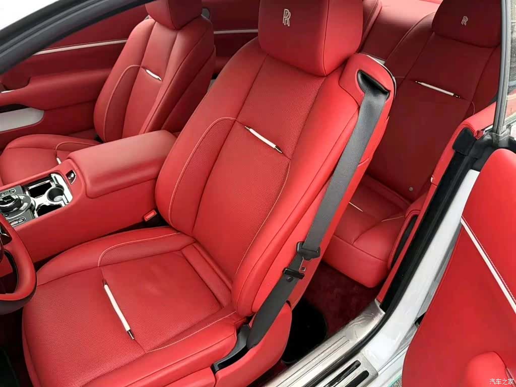 Rolls-Royce Wraith, 2021 4