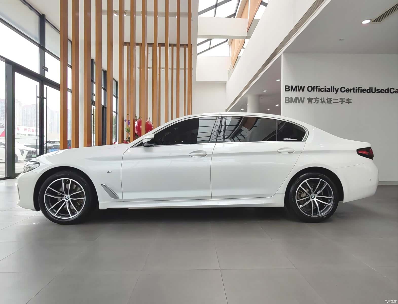 BMW 5 Series, 2023 все фото