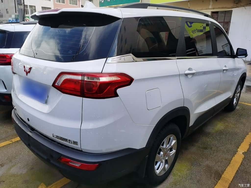 Wuling Hongguang, 2022 все фото