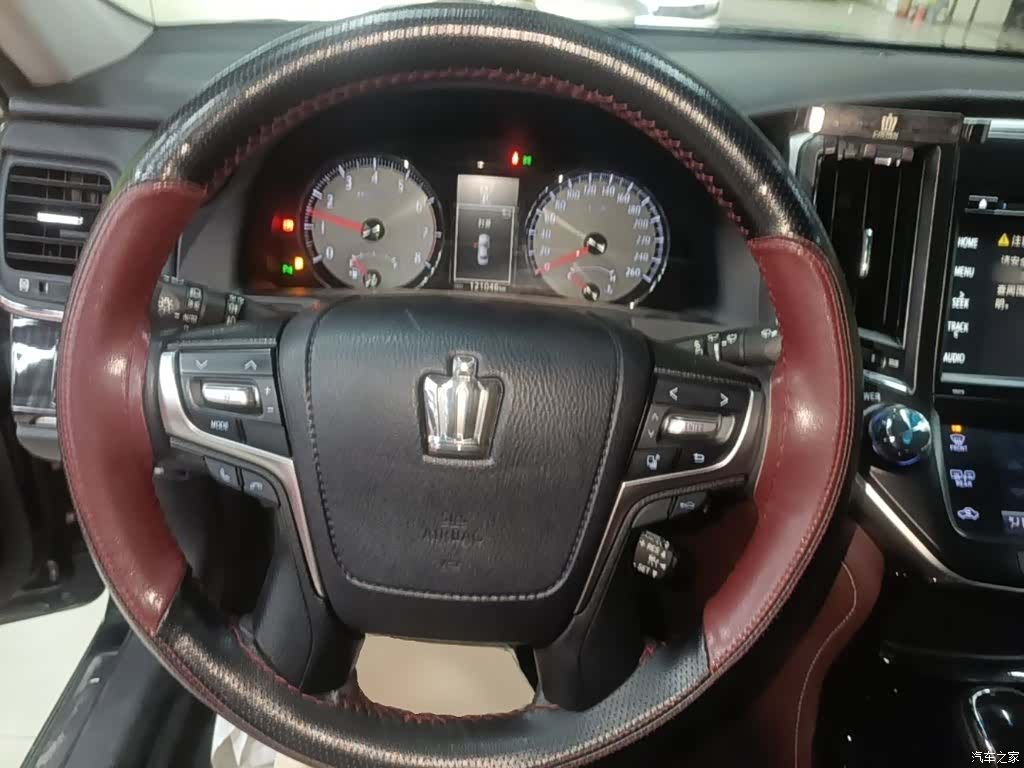 Toyota Crown, 2017 11