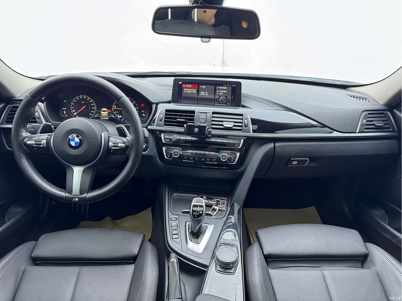 BMW 3 Series, 2018 все фото