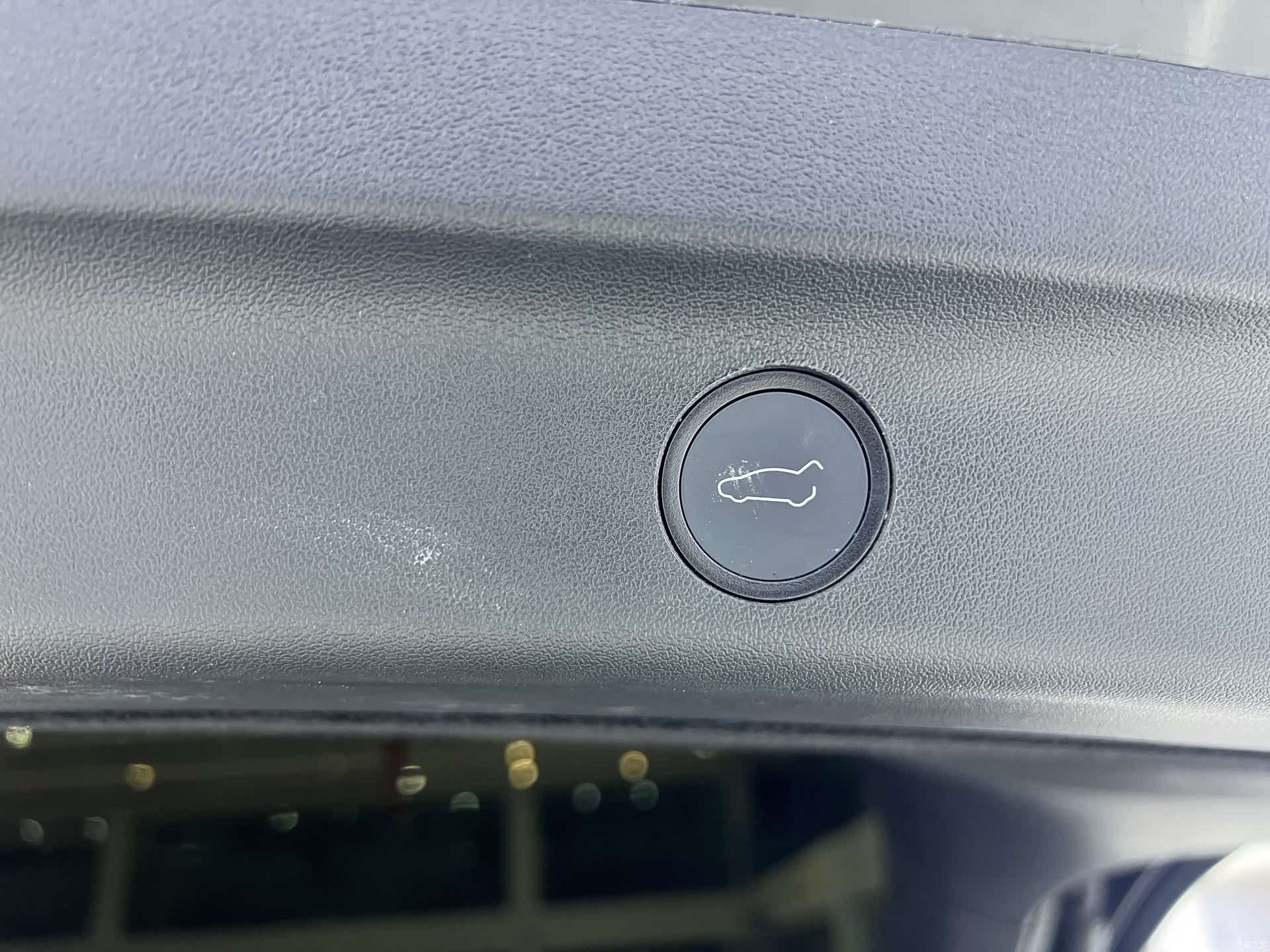 Tesla Model Y, 2023 20