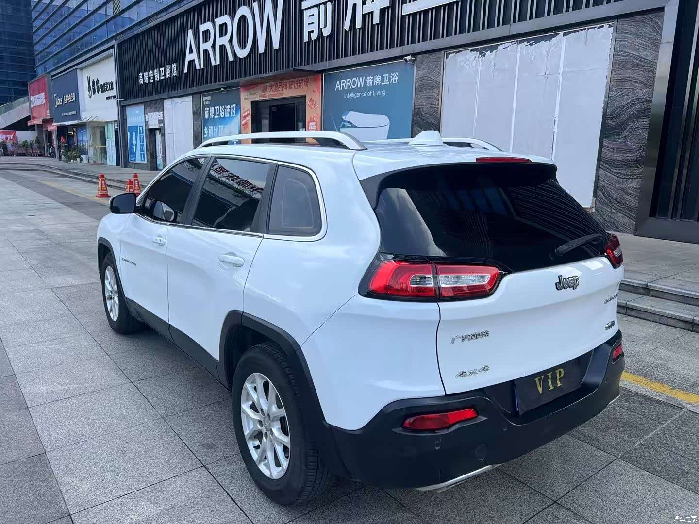 Jeep Cherokee, 2016 4