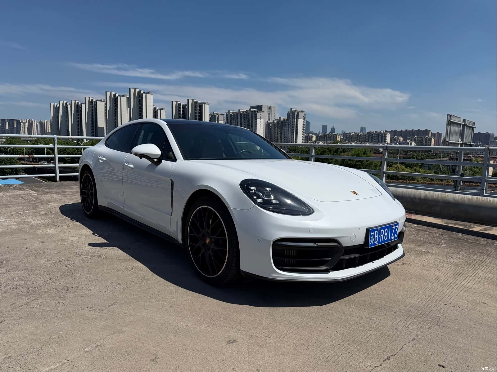 Porsche Panamera, 2023 3