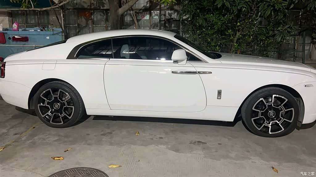 Rolls-Royce Wraith, 2022 2